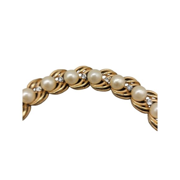 Crown Trifari Faux Pearl Swirl Bracelet 6.5" Gold Tone Setting Rhinestone Accent - Picture 10 of 14